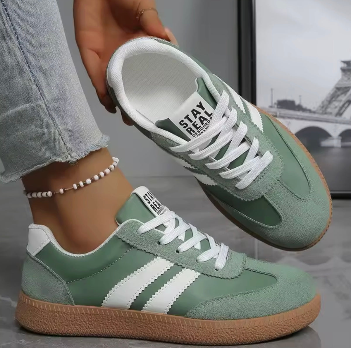 Women’s Fashionable Lightweight Sports Shoes