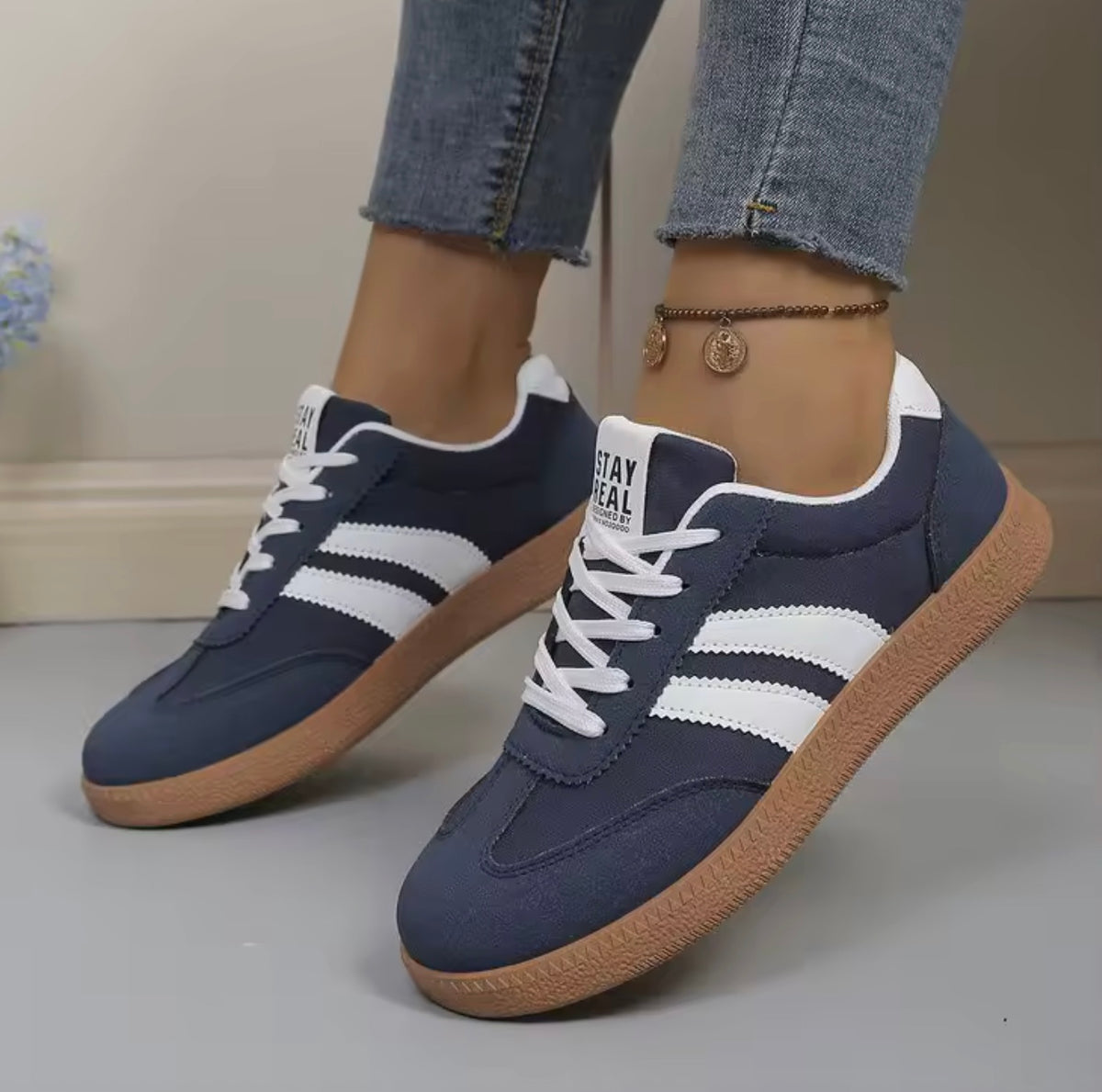 Women’s Fashionable Lightweight Sports Shoes